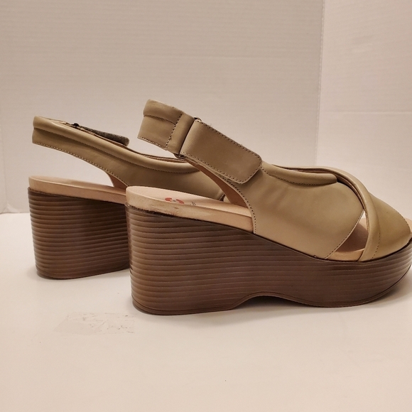 Cream Platform Sandals with Crisscross Straps - Picture 3 of 8